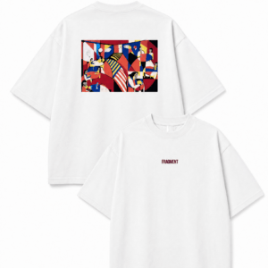 Biały tshirt z abstrkacyjnym nadrukiem